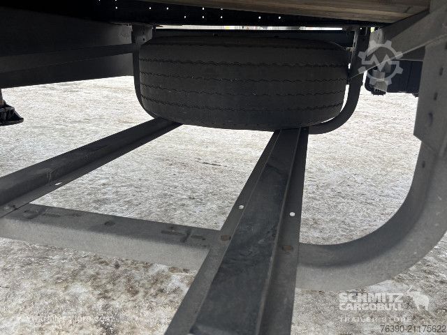 Auflieger mit Pritsche & Plane Schmitz Cargobull Semitrailer Curtainsider Standard