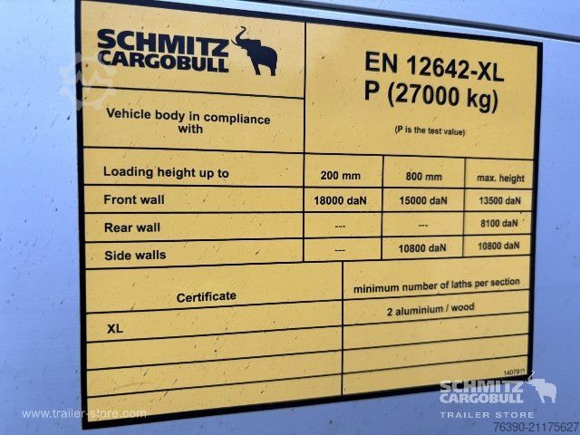 Auflieger mit Pritsche & Plane Schmitz Cargobull Semitrailer Curtainsider Standard