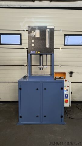 Pneumohydraulic Press 1T–50T UNITECH 