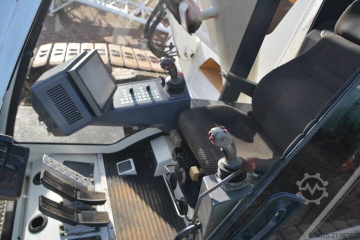 Mobilkran Liebherr LR 1100