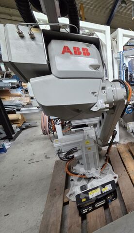 Industrial robot ABB IRB 2600