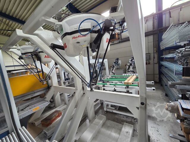 Industrial robot 2x ABB IRB 360 (Flexpicker) + Vision System