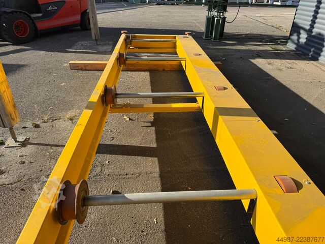 Skid conveyor technology turntable Eisenmann 
