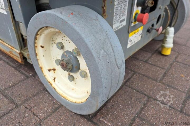 Scherenhebebühne SkyJack SJ3219 As-Is, Electric, 8m Working Height, 227kg C