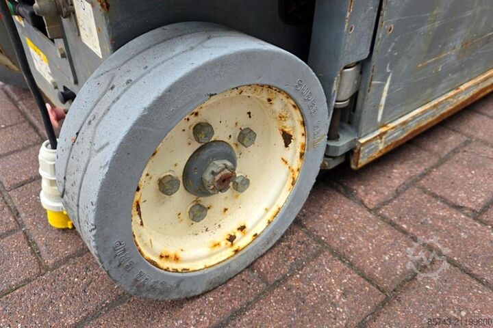 Scherenhebebühne SkyJack SJ3219 As-Is, Electric, 8m Working Height, 227kg C