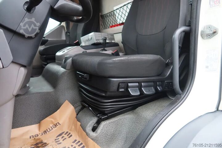 Koffer DAF LF 45 230 Bak + Dhollandia klep 1500 kg. 6 cili...