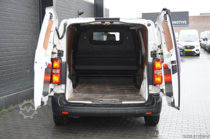 Delivery van Opel Vivaro 2.0 CDTI 122PK L2 Automaat EURO 6 - Airc...