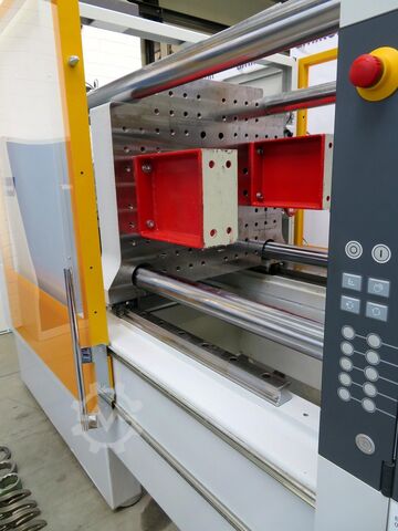 Spritzgießmaschine WITTMANN Battenfeld SmartPower 210/1330 Unilog B8