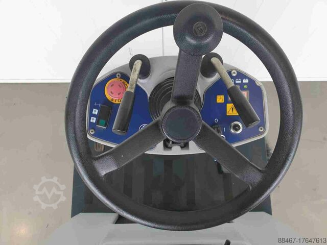 Sweeper Nilfisk SR 1100S B