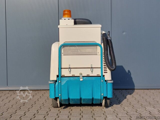 Sweeper Tennant 6100