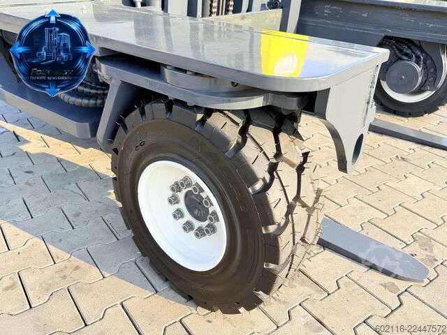 4-way forklift Combilift C3000XL GAS DUPLEX 4550 FORK POSITIONER