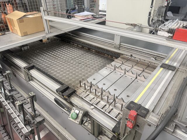 Roboterzelle ABB S4C + M 2000