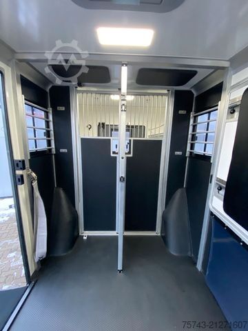 Livestock transporter MERCEDES-BENZ STX Sprinter  GG 4,100KG  Haras Hengste