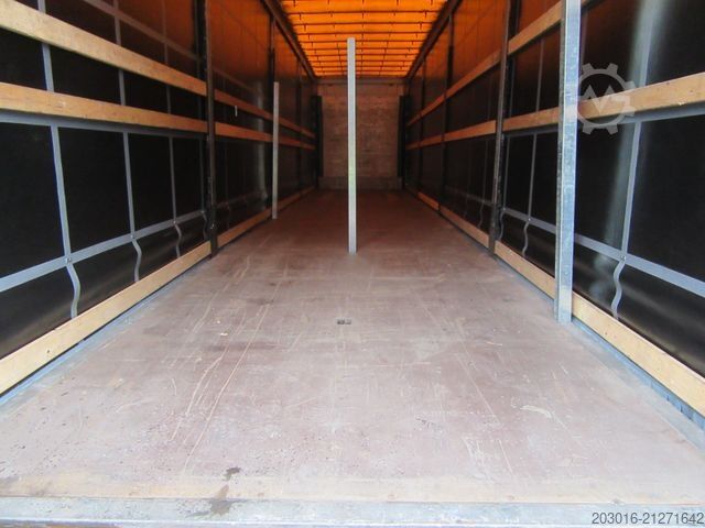 Auflieger mit Pritsche & Plane SCHMITZ CARGOBULL Mega Varios REIFEN & PLANE NEU, Bremse 50%