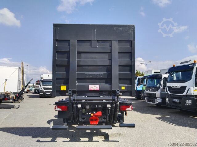 Truck chassis SCANIA P 500