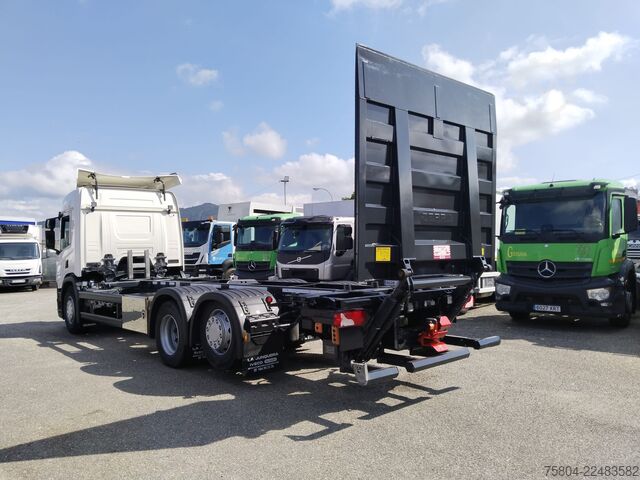 Truck chassis SCANIA P 500