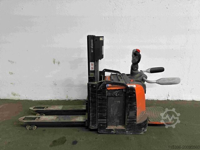 High Lift stacker Toyota SPE 200 D