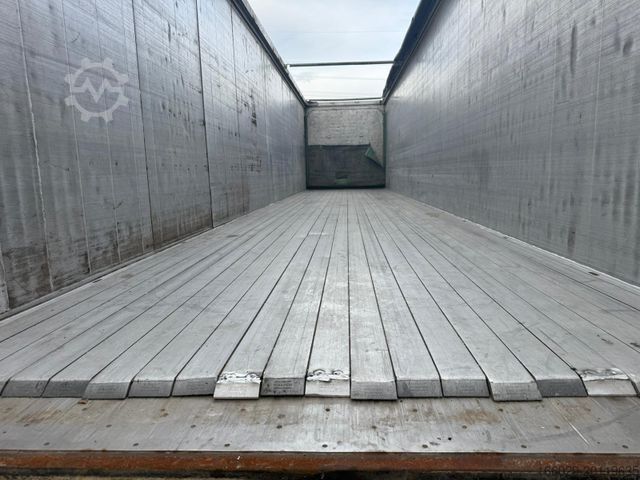 Walking floor semitrailer KNAPEN K502 Seitentüren Schubboden