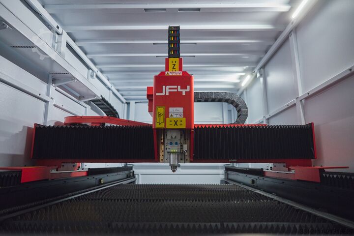 Laserschneidmaschine JFY BFC+ 3015