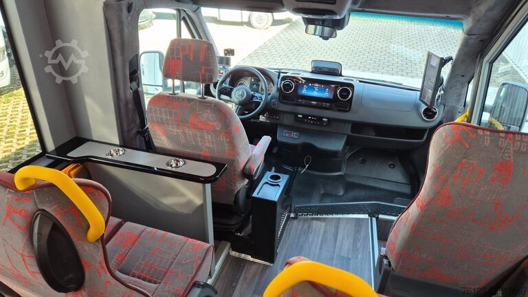 Minibus MERCEDES-BENZ 30 Sitzer Schul- Transferbus 519 Vorlauffahrzeug