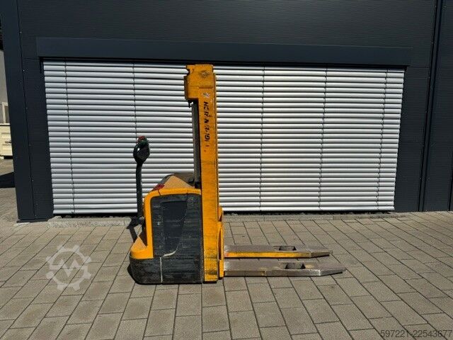 Palettenstapler Jungheinrich EJC 216