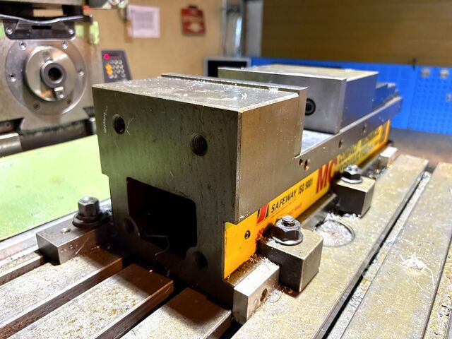 Hydraulic machine vice SAFEWAY CHV-160V