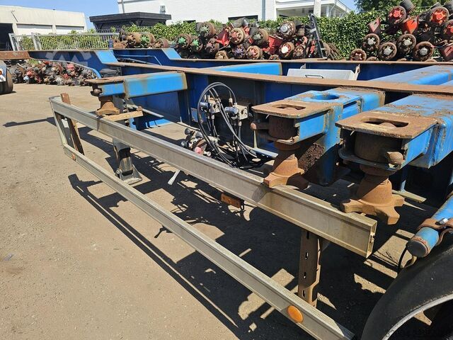 Container transport HRD NT CON.40 foot extendible chassis  2 x 20 foot ...