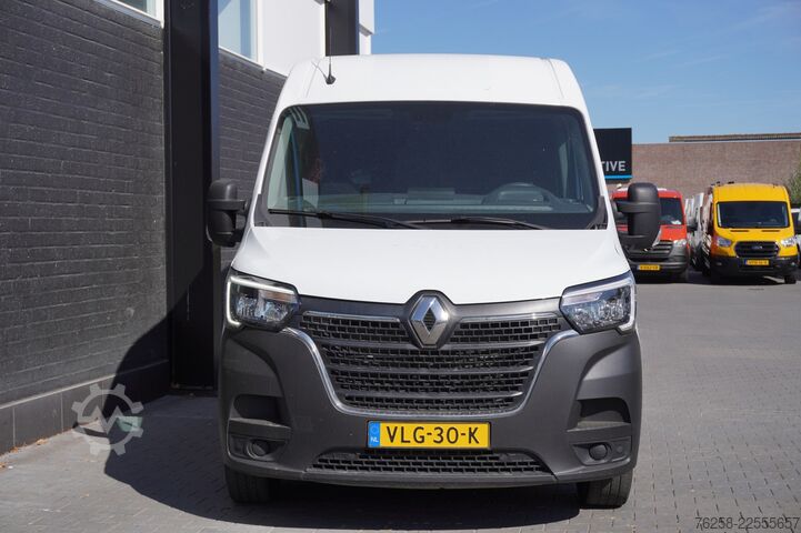 Delivery van Renault Master 2.3 dCi 135PK L2H2 EURO 6 - Airco - Navi...