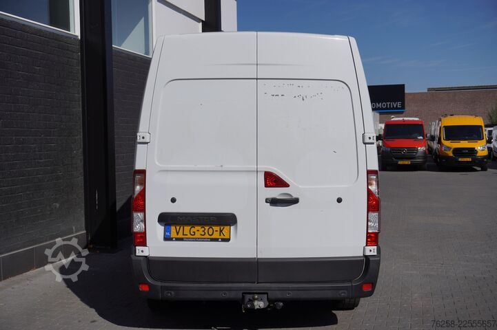 Delivery van Renault Master 2.3 dCi 135PK L2H2 EURO 6 - Airco - Navi...