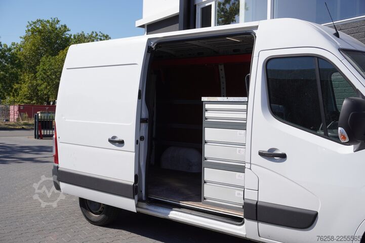 Delivery van Renault Master 2.3 dCi 135PK L2H2 EURO 6 - Airco - Navi...