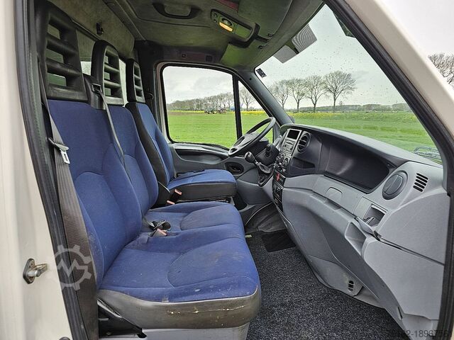 Suitcase IVECO DAILY 35S14       BE-COMBI Laadklep!