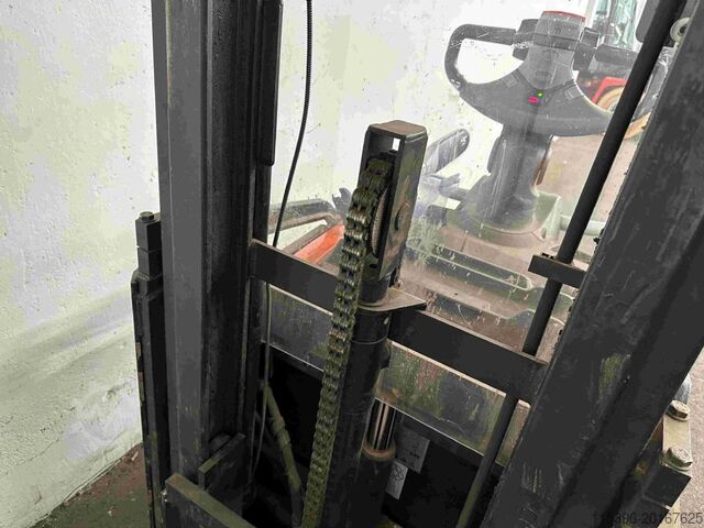 High Lift stacker Toyota SPE 200 D