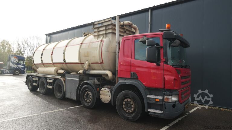 Tanker truck Scania P 380 – 10x4 blow and suck truck