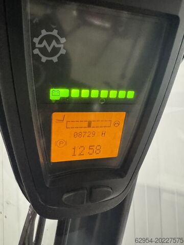 Electric 3-wheel forklift Linde E 16 C-02 EVO Triplex