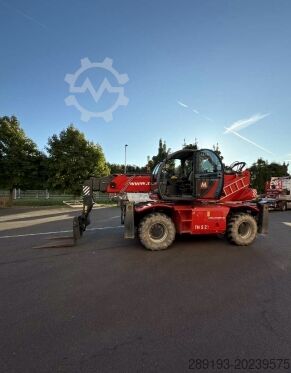 Telescopic arm forklift MAGNI RTH 5.21 Smart