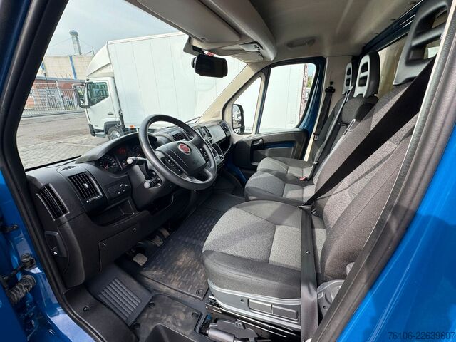 Transporter mit Koffer FIAT Ducato koffer mit ladebordwand