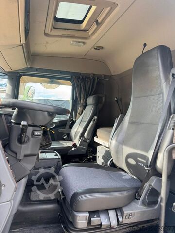 Standard SZM SCANIA R 450 * RETARDER * ADR UND KIPPHYDRAULIK *