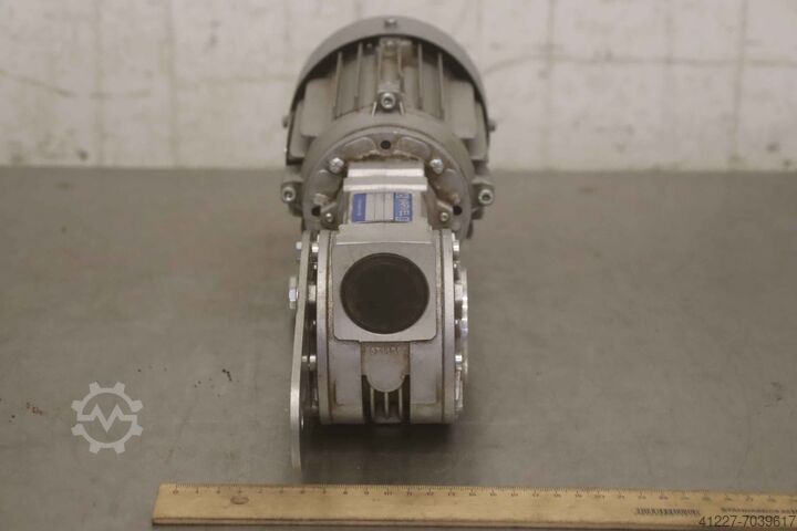 Geared motor: 0.18 kW 135 rpm Varvel FRS40/PC 19MM IEC63B14