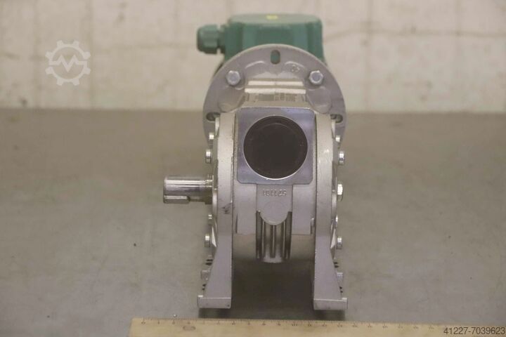 Geared motor 0.09 kW 7 rpm Varvel SXA063801114 SRS04028G319