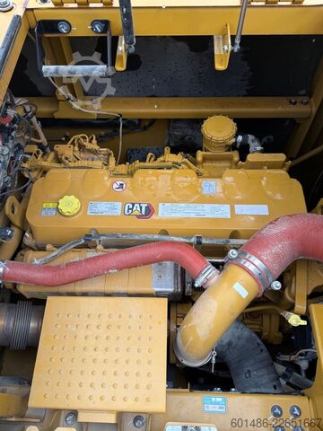 Kettenbagger CATERPILLAR 352 mit CE und EPA