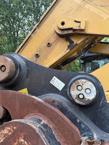 Kettenbagger CATERPILLAR 352 mit CE und EPA