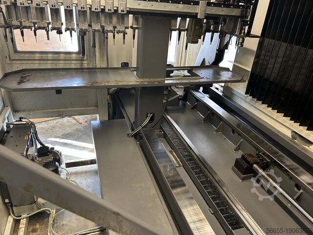5Achs Universal-Bearbeitungszentrum AXA VHC 3-XTS 2600