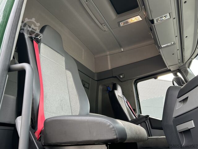 Standard tractor Renault T 380 Comfort / 637 dkm / NL Truck