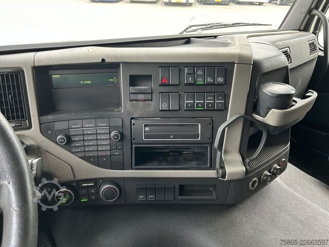 Standard-SZM Volvo FM 330 Globetrotter / 742 dkm / VEB+ / Spoilers...