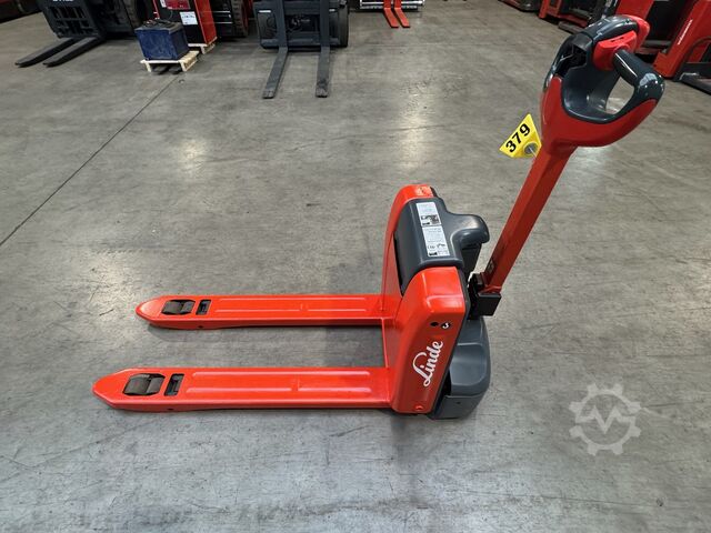 Manual pallet jack Linde MT 15 [ID: 379]