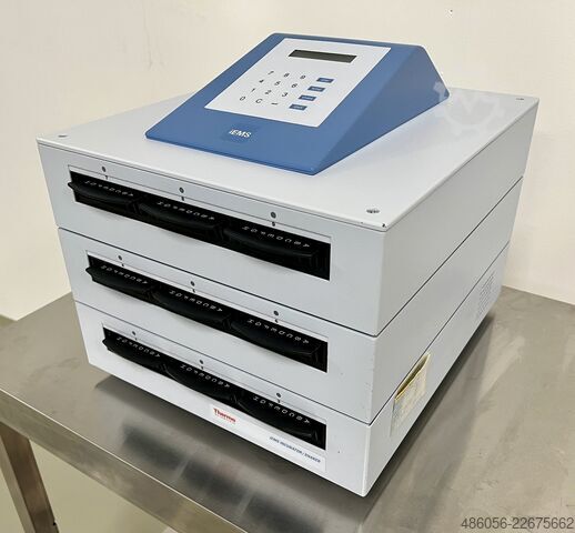 Incubator/Shaker Thermo Fisher Scientific iEMS Incubator/Shaker