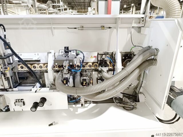 Single-side Edge bander - RIGHT SIDE BRANDT (HOMAG Group) EdgeTeq S-300 (KDF 440 C)