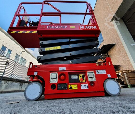 Working platform (scissor lift) Magni ES0607EP 5,60m Elektro Neugerät