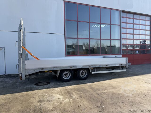 Low loader trailer Möslein THT 13 Schwebheim  13 t Tandemtieflader