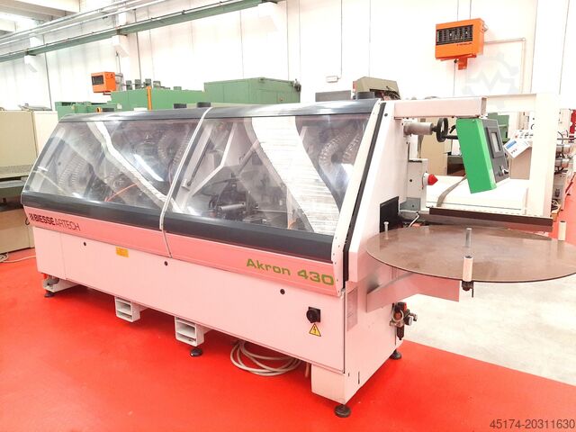 Modells BIESSE AKRON 430/AT